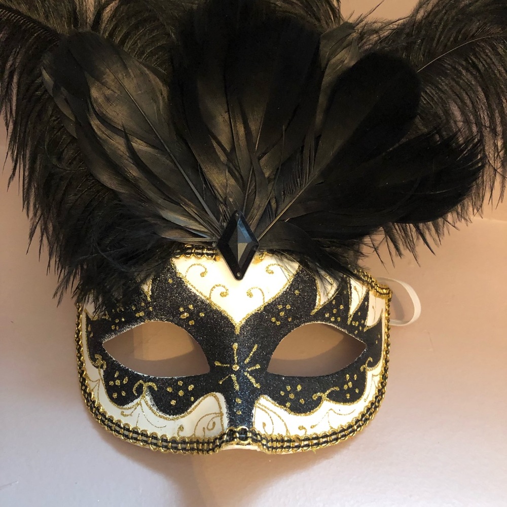 Mask - Picture 2 of 3